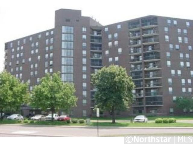6615 Lake Shore Dr #715, Richfield, MN 55423