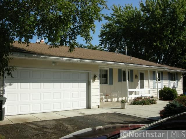 3232 W 102nd St, Bloomington, MN 55431