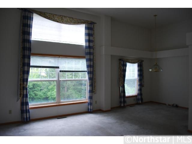 8715 N Bay Dr, Chanhassen, MN 55317