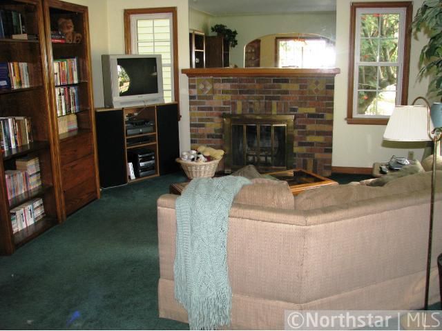 2256 Margaret St, Saint Paul, MN 55119
