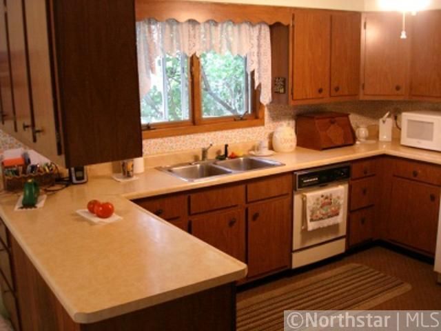 315 Cottrill St N, Waterville, MN 56096