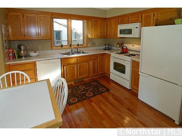 2948 Ontario Rd, Little Canada, MN 55117