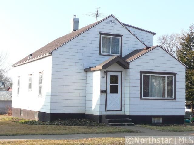 312 Oak Ave SW, Montgomery, MN 56069