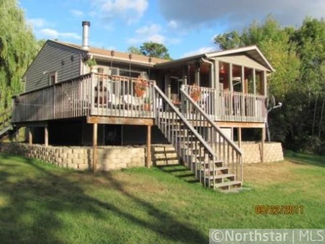 33897 Lupine Dr, Cushing, MN 56443