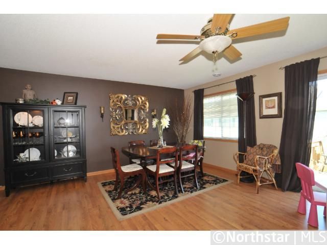 8044 Stratford Cir S, Shakopee, MN 55379