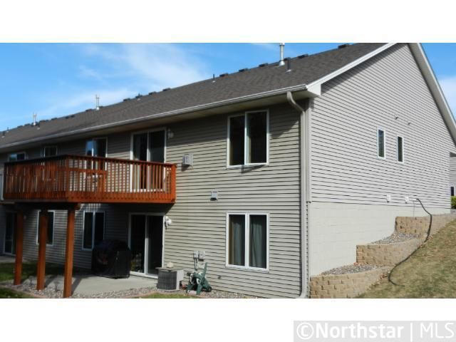 6000 Raven Ridge Ct, Rockford, MN 55373