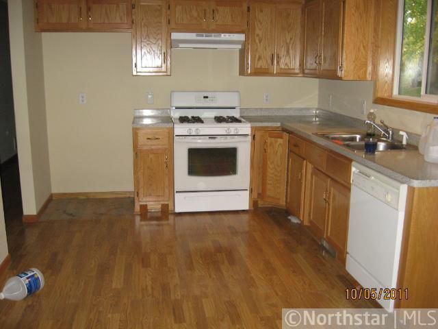 705 W River Rd, Champlin, MN 55316