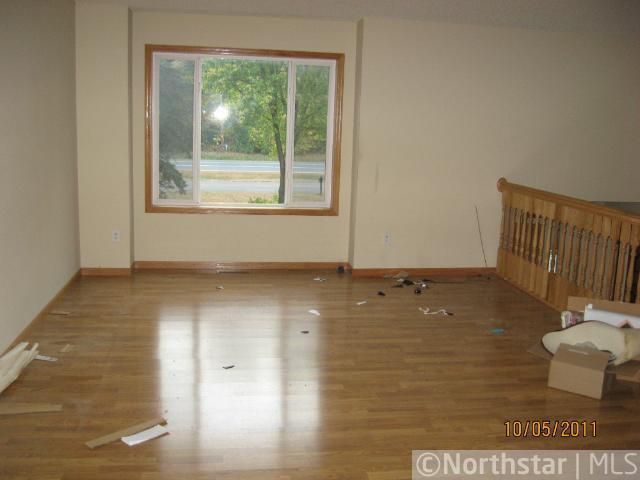705 W River Rd, Champlin, MN 55316