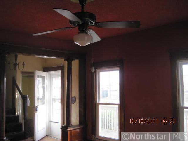 604 3rd St SW, Waseca, MN 56093