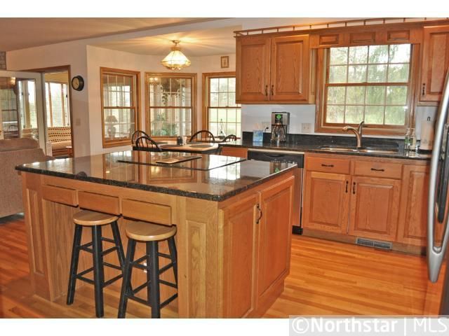 2670 Acorn Rd, Chaska, MN 55318
