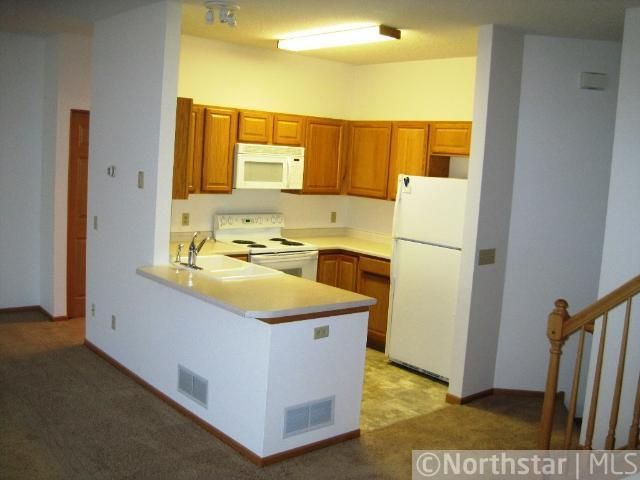 705 Kingfisher Ln #I, Woodbury, MN 55125