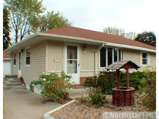 3912 Janet Ln, Brooklyn Center, MN 55429