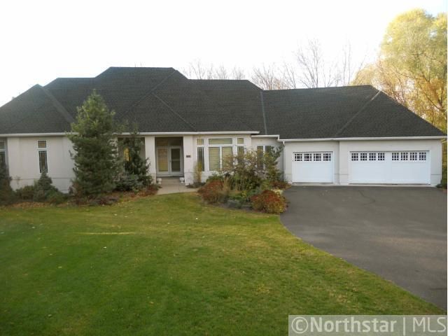 109 Whitegate Ln, Wayzata, MN 55391