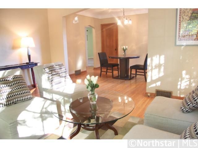1496 Sheldon St, Saint Paul, MN 55108