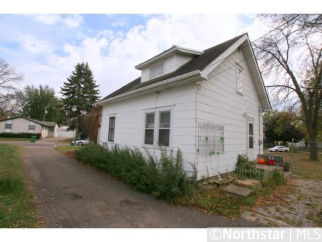 2137 Mohawk Ave, Saint Paul, MN 55119