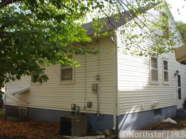 1120 N 4th St, Mankato, MN 56001