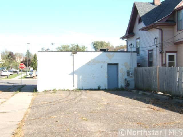 987 Rice St, Saint Paul, MN 55117