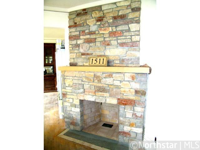 1511 Raymond Ave, Saint Paul, MN 55108