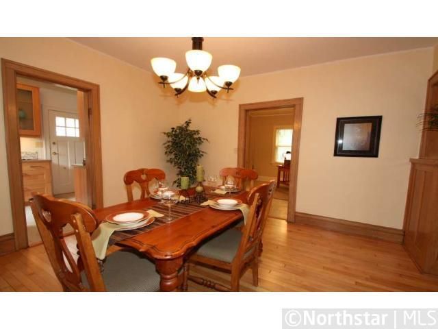 1364 Eustis St, Saint Paul, MN 55108
