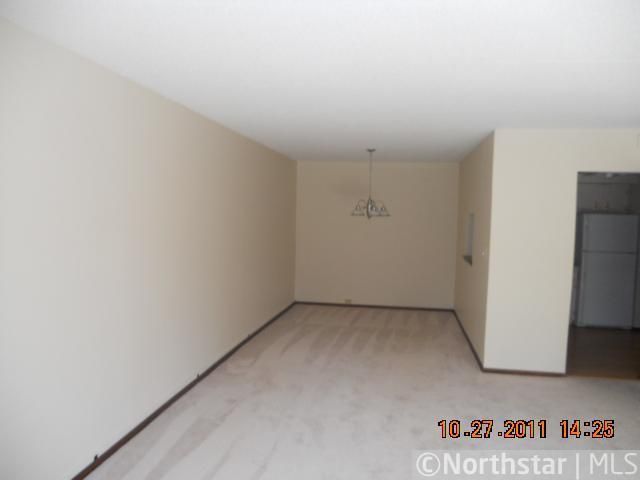 2485 Londin Ln E #119, Maplewood, MN 55119