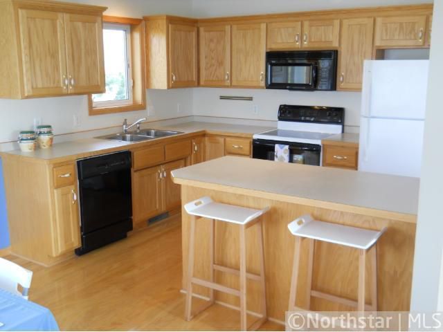 547 Henry Ln, Blaine, MN 55014