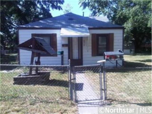 5310 4th St NE, Fridley, MN 55421