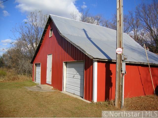 32327 Virgo St NE, North Branch, MN 55056