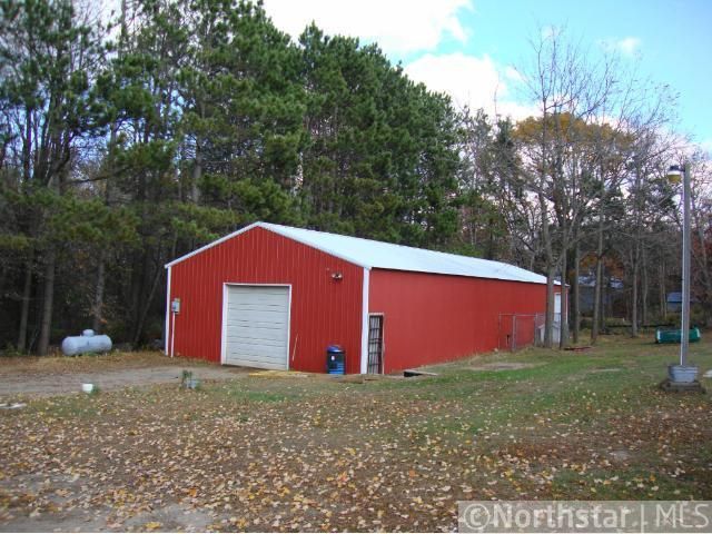 32327 Virgo St NE, North Branch, MN 55056