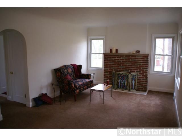 1370 Prosperity Ave, Saint Paul, MN 55106