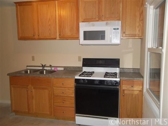 470 W 1st St, Rush City, MN 55069