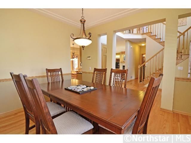 1195 Wildwood Ct, Chaska, MN 55318