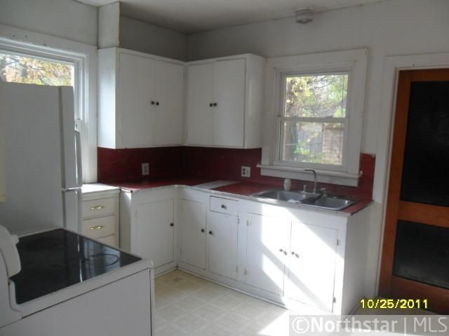 3435 Livingston Ave, Wayzata, MN 55391
