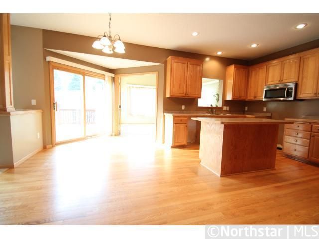 12293 Jasper Ln, Eden Prairie, MN 55347