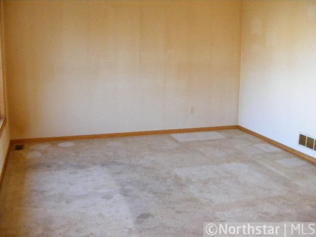 4033 99th Ave N, Brooklyn Park, MN 55443