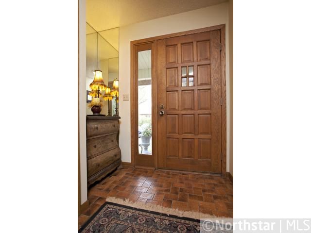 5373 Hyland Pl, Bloomington, MN 55437