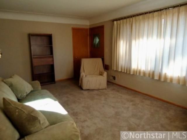 2121 7th Ave, Anoka, MN 55303