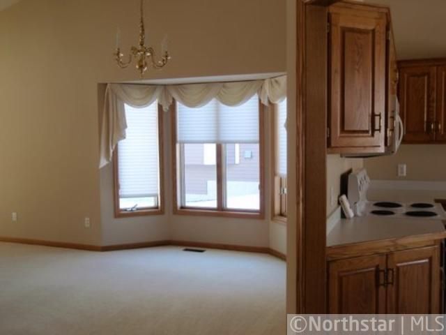3026 Highpointe Curve, Roseville, MN 55113