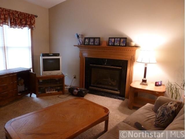 1641 Regatta Dr, Woodbury, MN 55125
