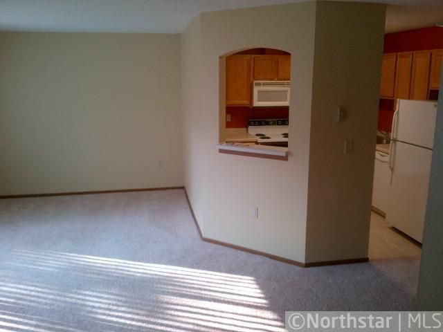 720 W Village Rd #101, Chanhassen, MN 55317