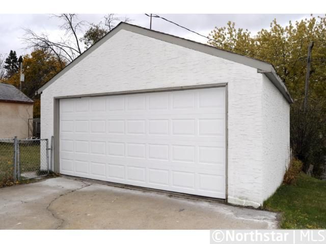2244 Fremont Ave E, Saint Paul, MN 55119