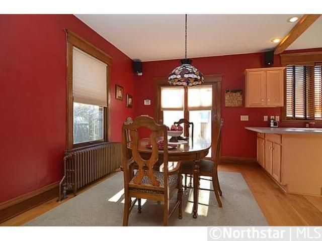 908 Hague Ave, Saint Paul, MN 55104