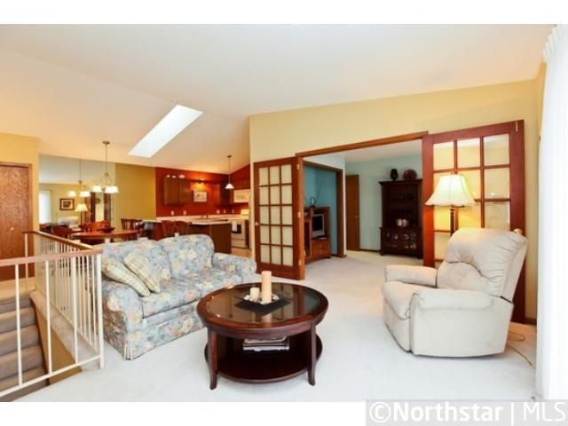 1053 Pond View Ct #PondView, Vadnais Heights, MN 55127