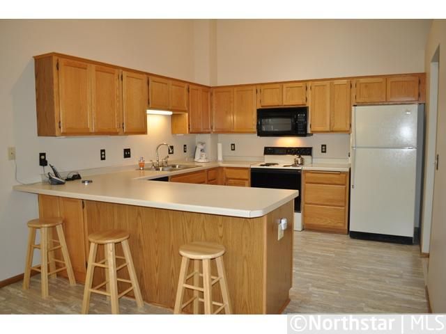 18264 Cascade Dr, Eden Prairie, MN 55347