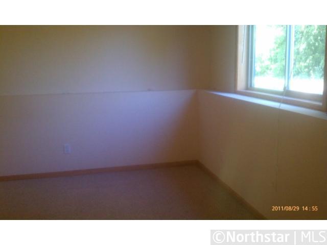 6040 S 1st St, Waverly, MN 55390
