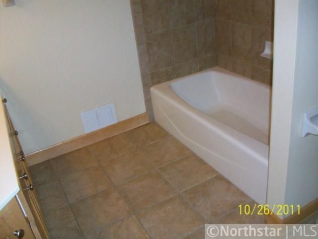 13223 Danube Ln, Rosemount, MN 55068