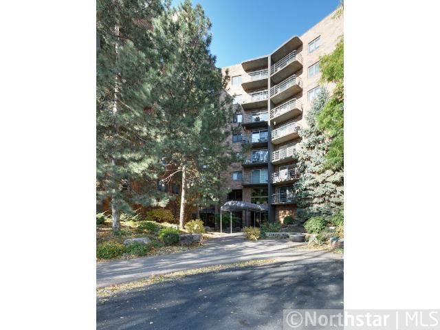 210 W Grant St #405, Minneapolis, MN 55403