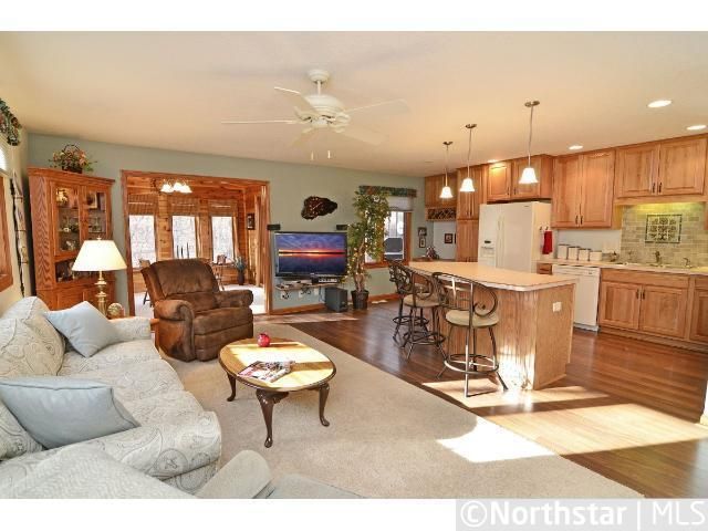 290 W Eagle Lake Dr, Maple Grove, MN 55369