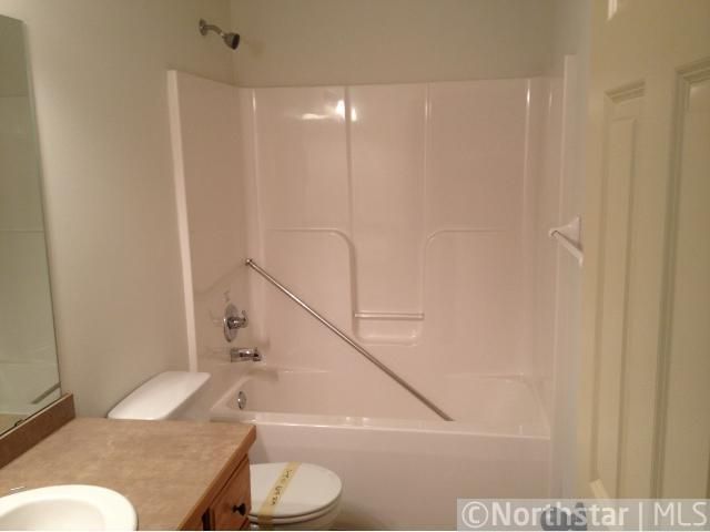 197 Shetland Ln, Lino Lakes, MN 55014