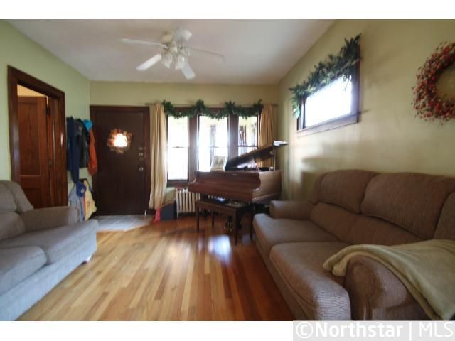 3824 Clinton Ave, Minneapolis, MN 55409