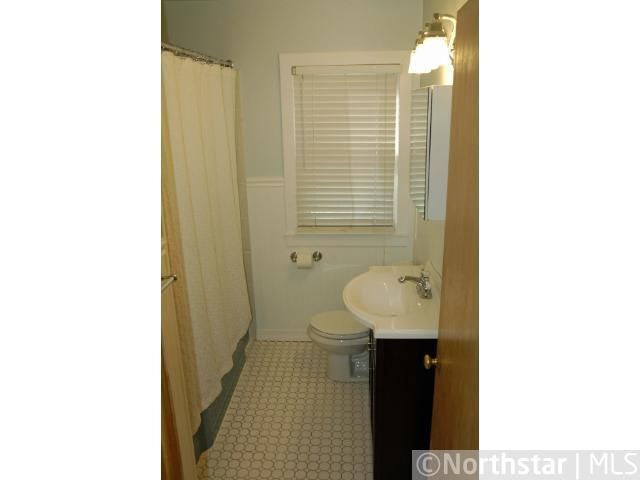 7520 Clinton Ave S, Richfield, MN 55423